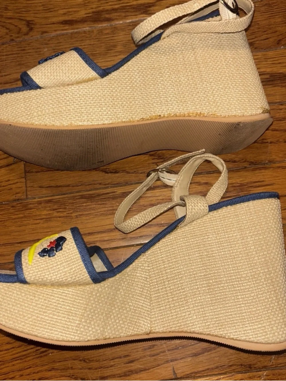 Vintage Y2K Nine West Woven Embroidered Blue Yellow Flower Platform Wedge Sandal